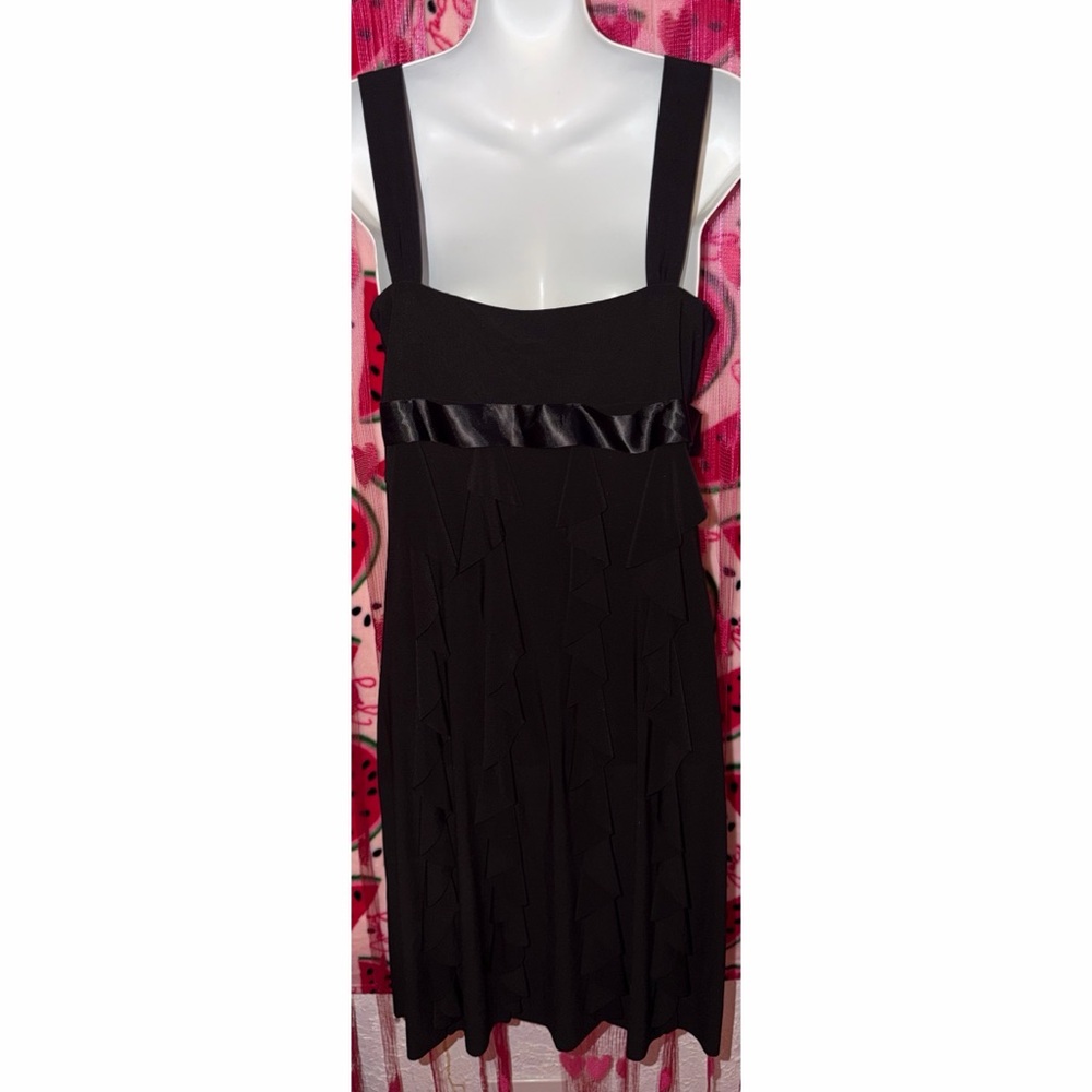 🖤 Scarlett Nite Ruffle Dress - Picture 6 of 9